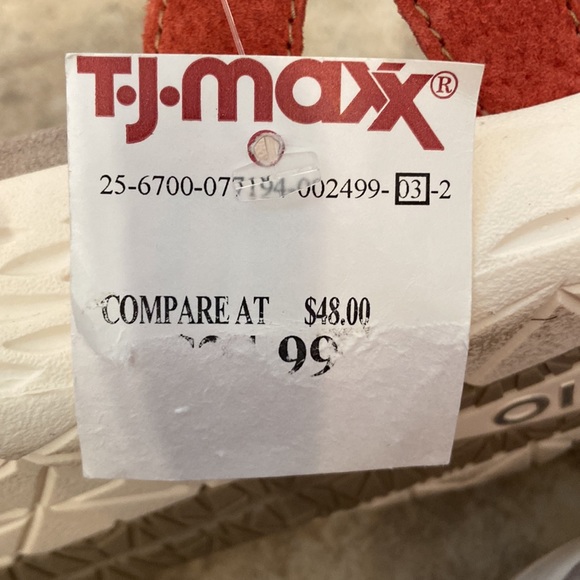 ⭐️NWT Velcro Sandals!!⭐️ - Picture 11 of 11